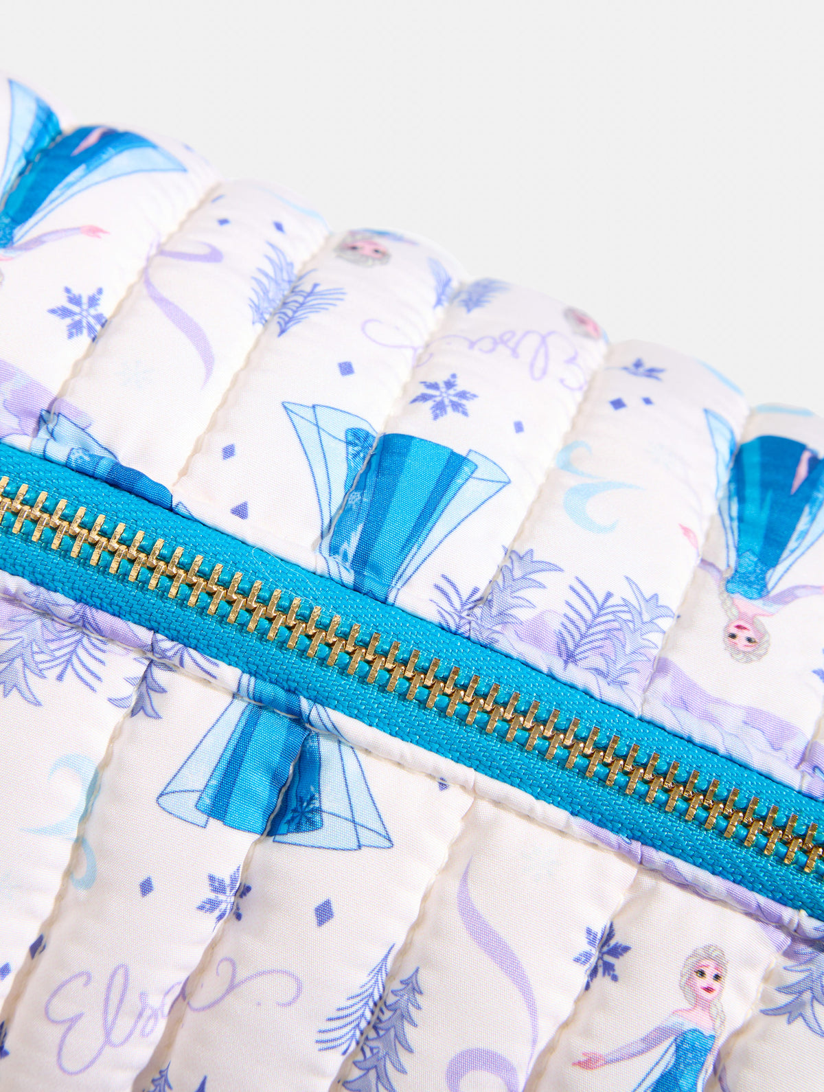 Disney Frozen Quilted Makeup Bag 2pc Set - Image 6
