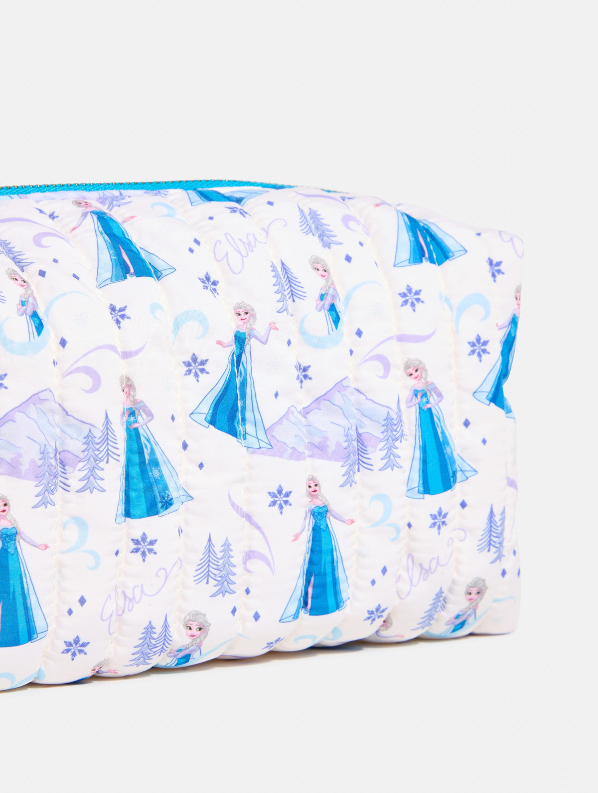 Disney Frozen Quilted Makeup Bag 2pc Set - Image 3