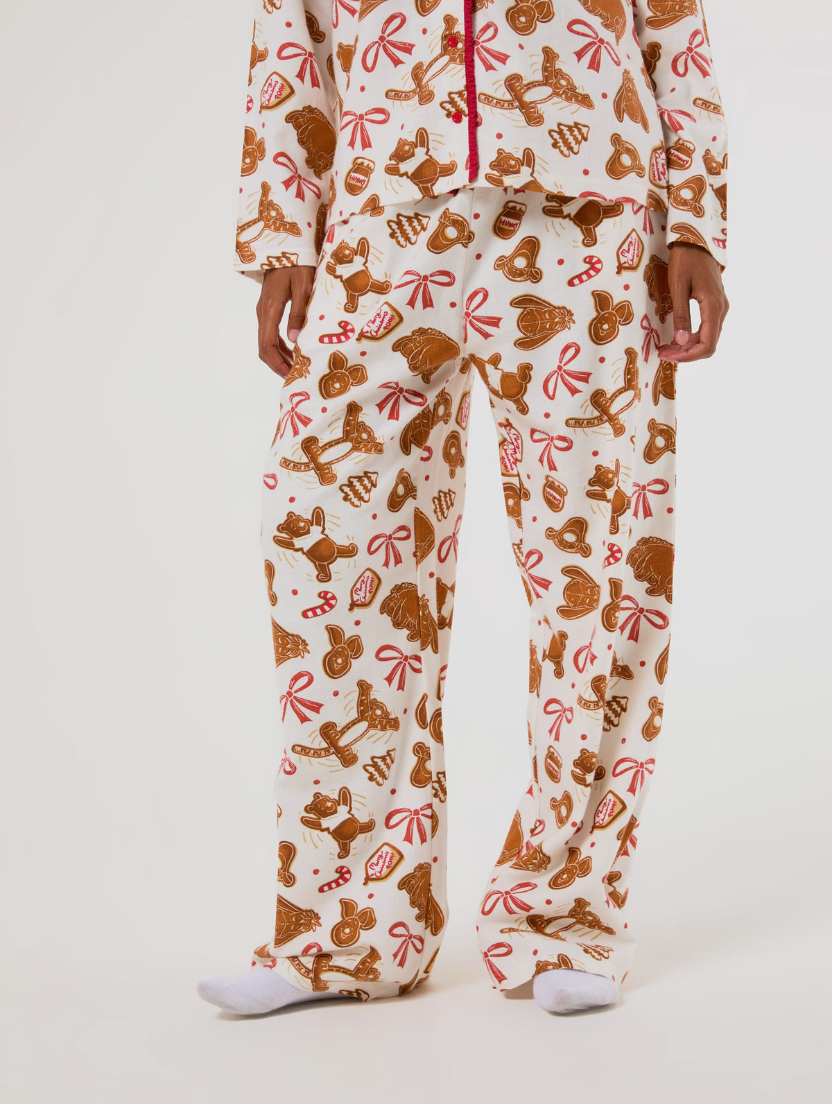 Disney Winnie the Pooh Christmas Pyjama Set with Scrunchie - Image 4