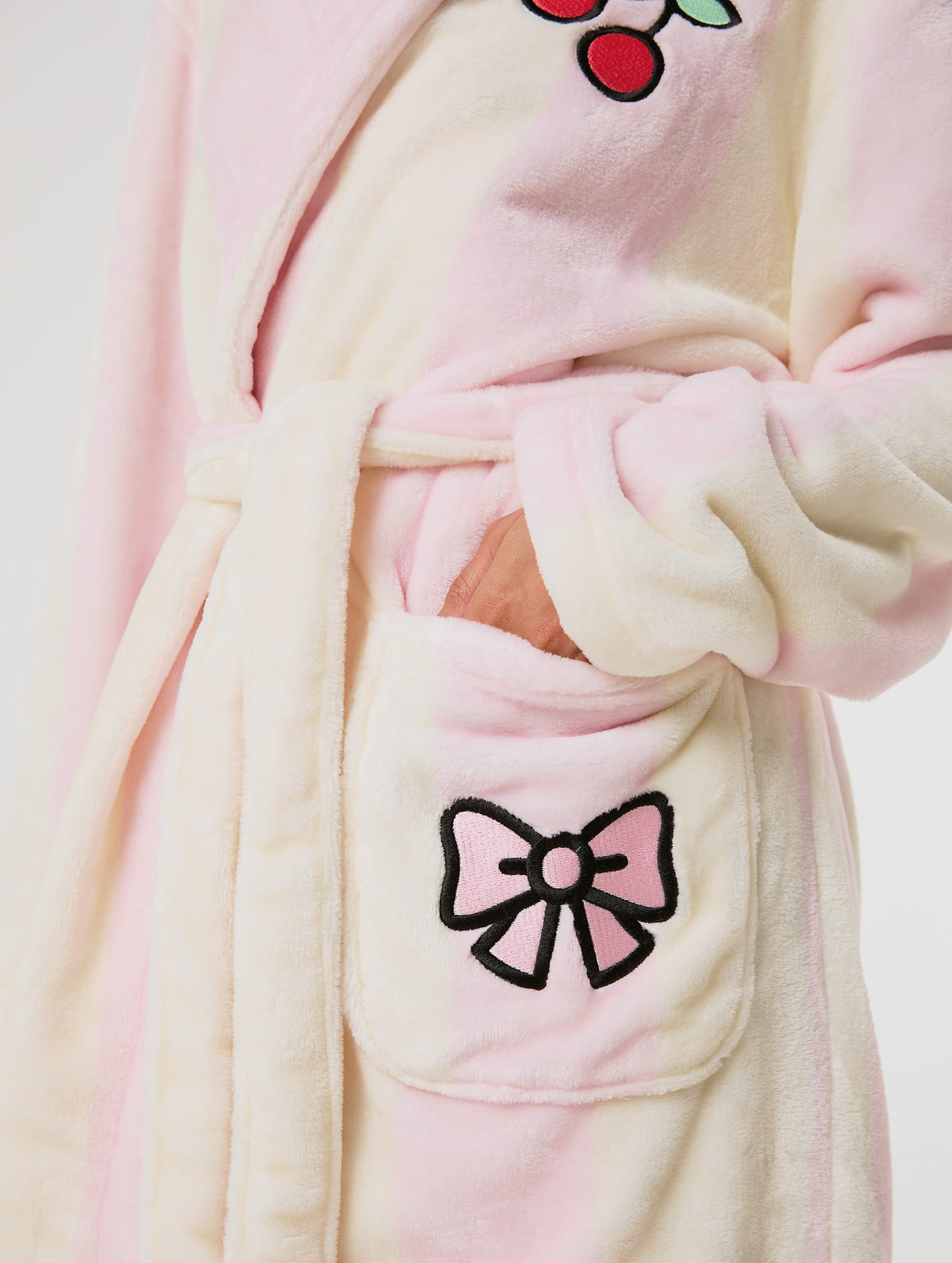 Hello Kitty Stripe x Skinnydip Dressing Gown - Image 3