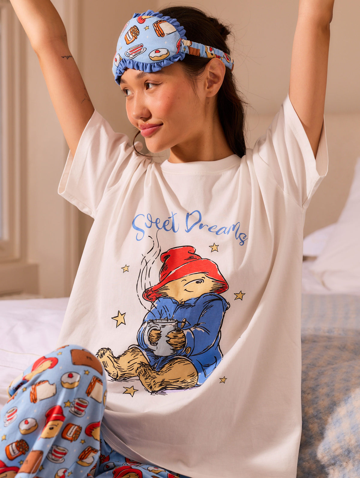 Paddington x Skinnydip T-Shirt and Trouser Pyjama Set with Eye Mask - Image 1