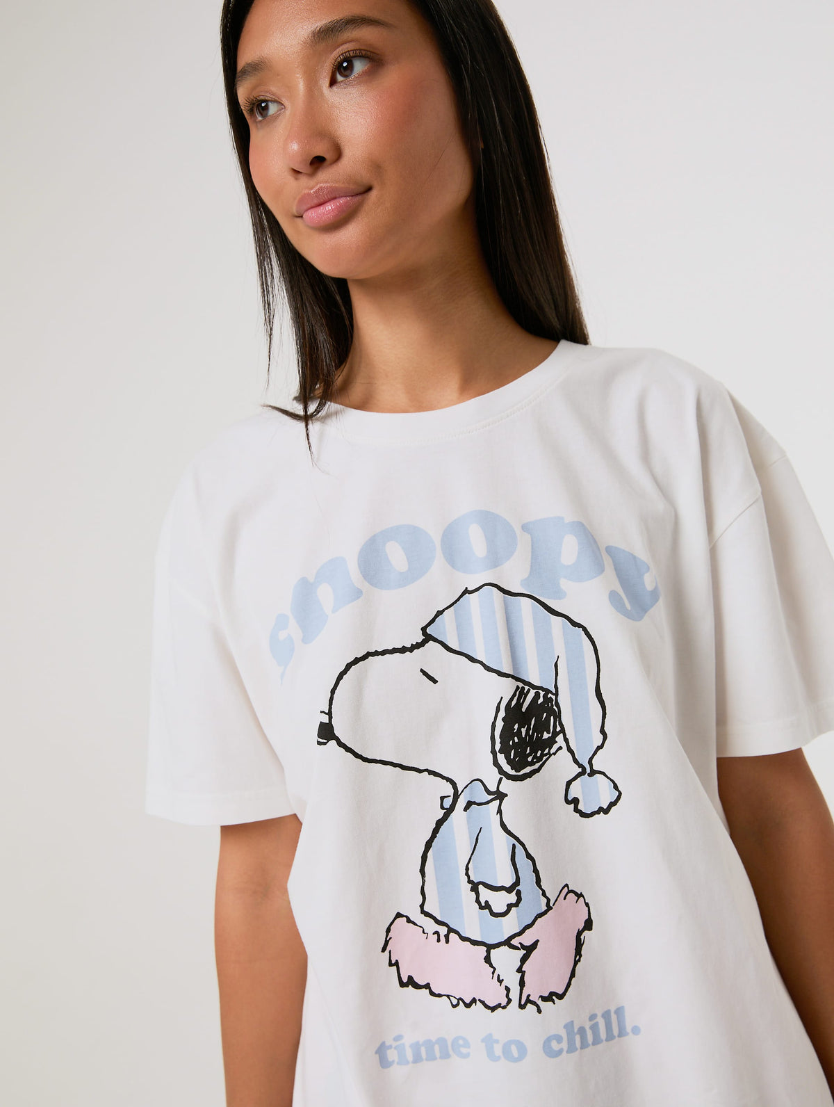 Peanuts x Skinnydip Snoopy Chill T-Shirt and Trouser Set with Eye Mask - Image 4