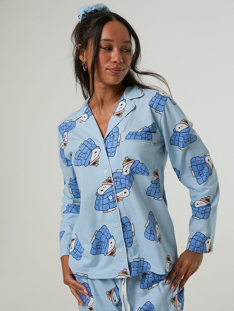 Peanuts x Skinnydip Snoopy Coat Pyjama Set with Scrunchie - Image 1