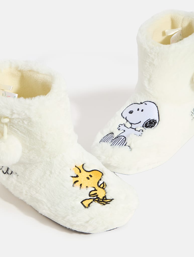 Snoopy Boot Slippers - Image 4