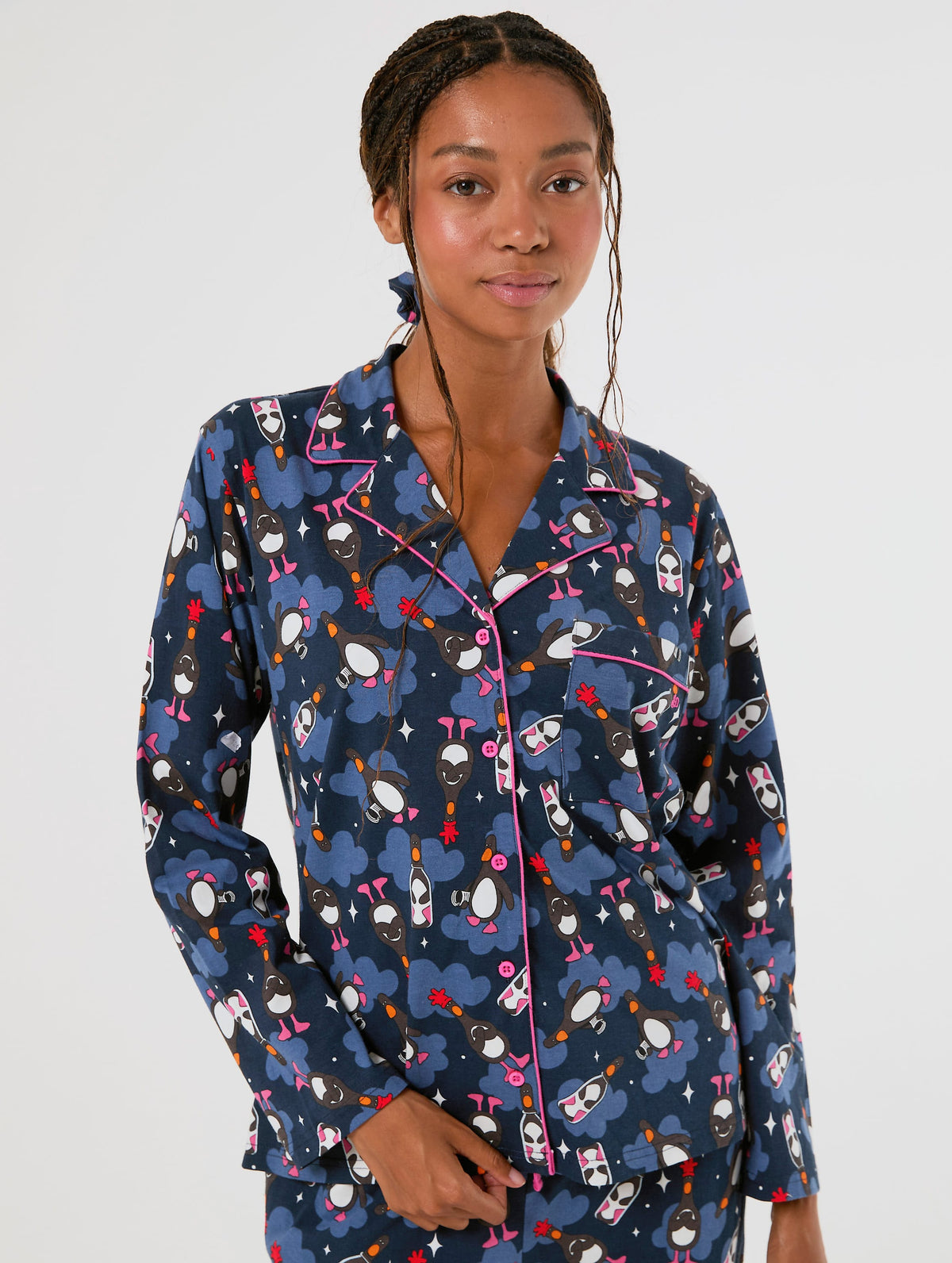 Wallace & Gromit x Skinnydip Feathers Pyjama set with Scrunchie - Image 1